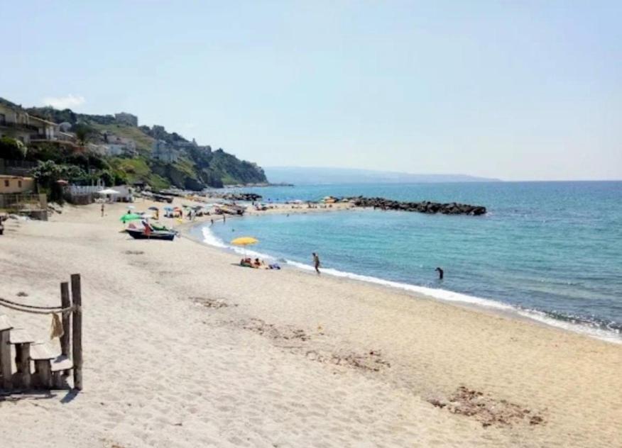 Casa Di Giorgio-Fronte Spiaggia Pizzo  Extérieur photo