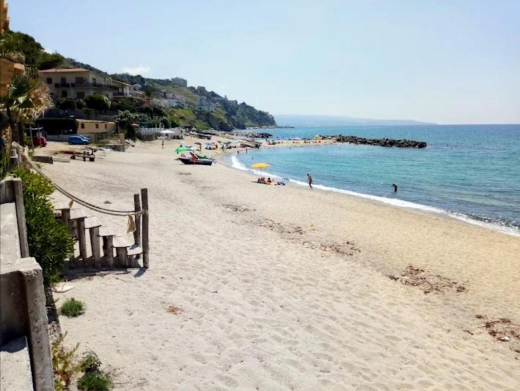 Casa Di Giorgio-Fronte Spiaggia Pizzo  Extérieur photo