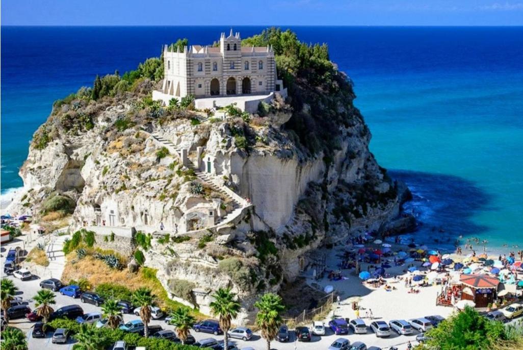 Casa Di Giorgio-Fronte Spiaggia Pizzo  Extérieur photo